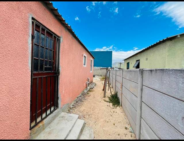 2 BEDROOM HOUSE FOR SALE IN KUYASA
